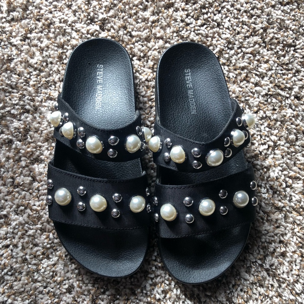 Steve Madden slides